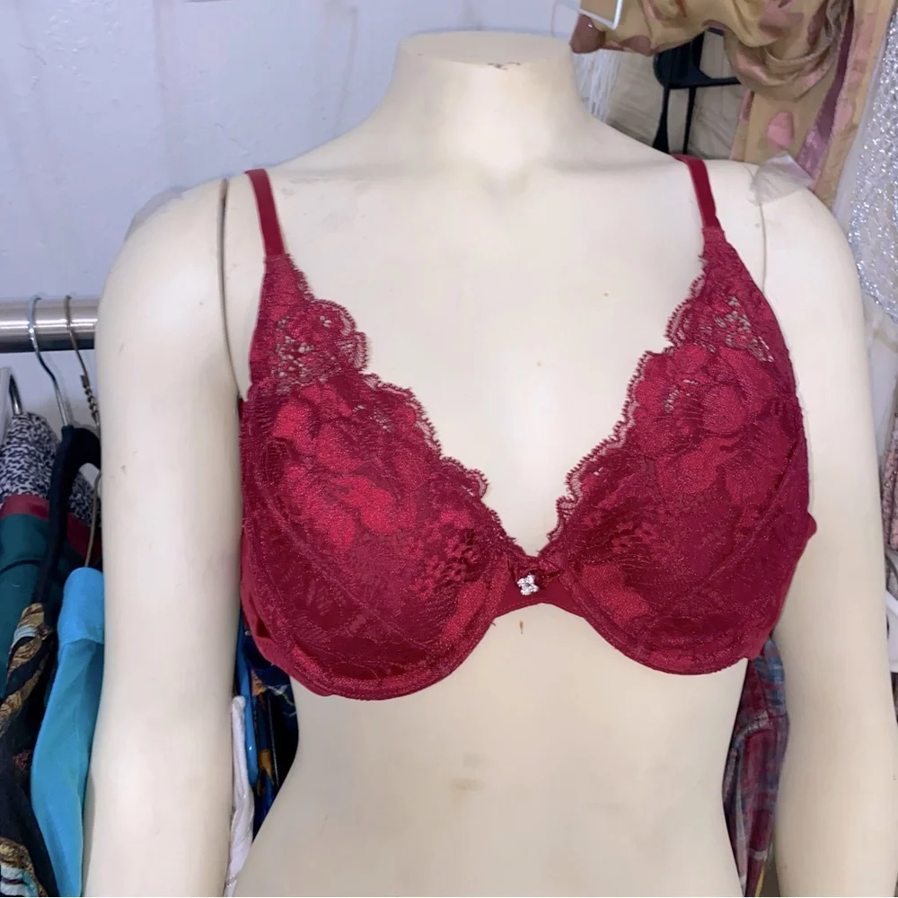 Soma 36B Red Lace Bra Underwire Lacy EUC / Like New Lingerie Intimates Padded